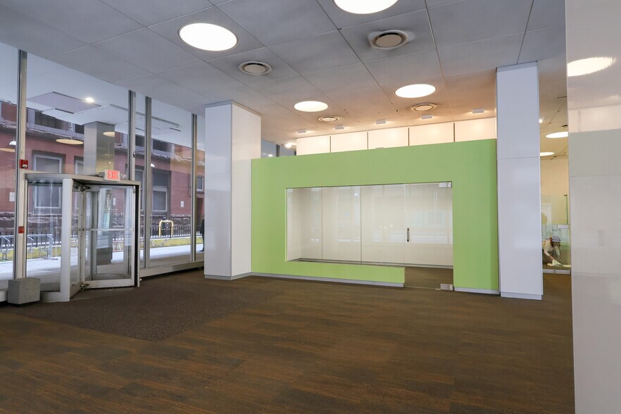 More Photos Of 650 Smithfield St, Pittsburgh Office For Lease