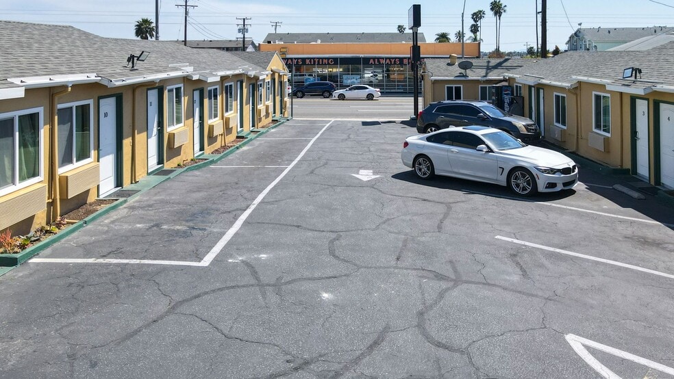 More Photos Of 3101 E Pacific Coast Hwy, Signal Hill Hotel For Sale