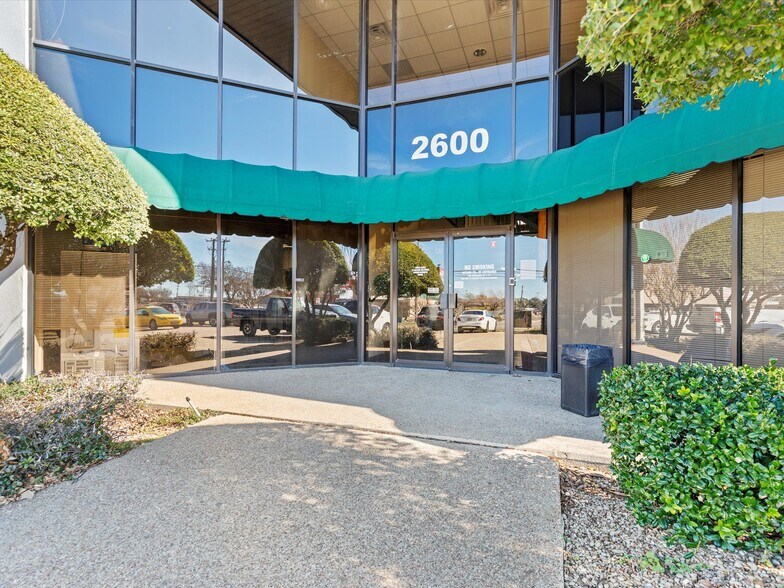 More Photos Of 2600 K Ave, Plano Office For Lease