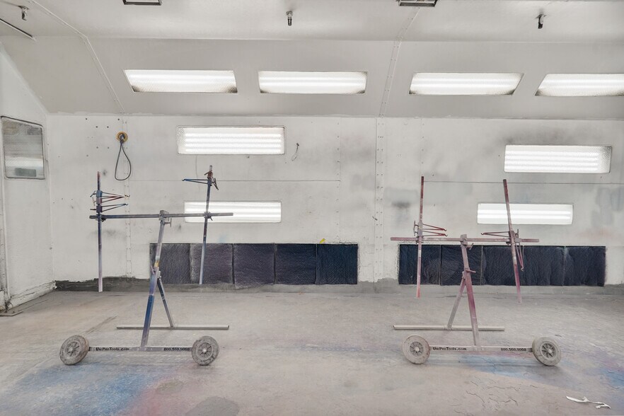 More Photos Of 245 24th St, Richmond Auto Repair For Sale