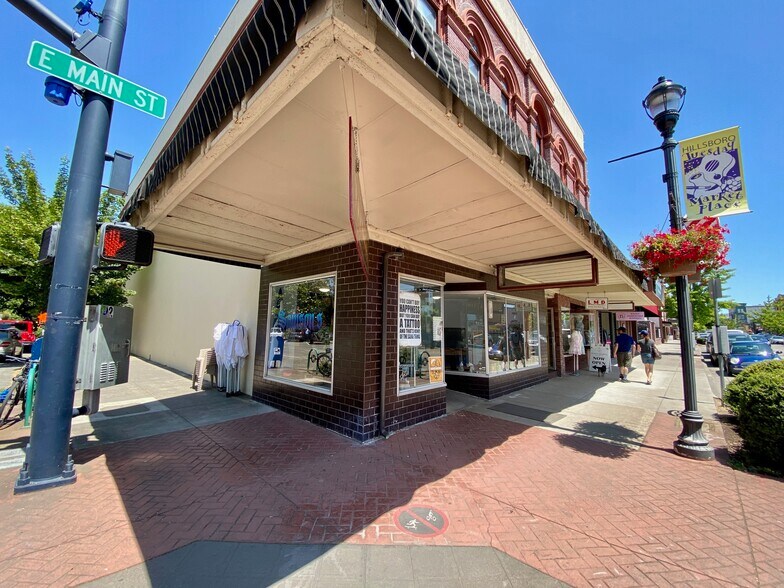 More Photos Of 203-207 E Main St, Hillsboro Storefront Retail Office For Sale