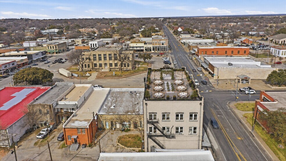 More Photos Of 100 W Central Ave, Comanche General Retail For Sale