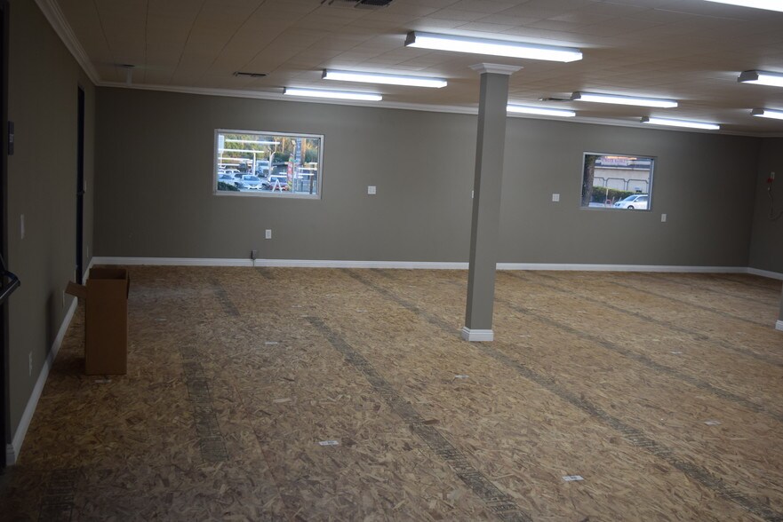 More Photos Of 2810-2856 Hamner Ave, Norco Unknown For Lease
