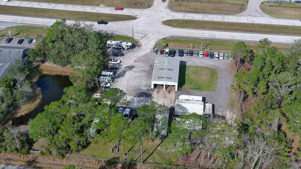 More Photos Of 2390 E International Speedway Blvd, Deland Freestanding For Lease