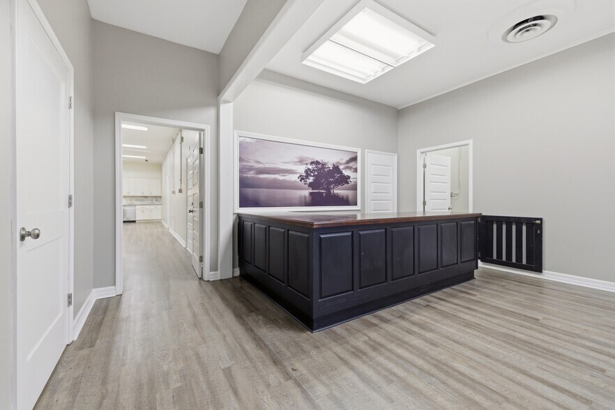 More Photos Of 325 W Main St, Lebanon Office Residential For Sale