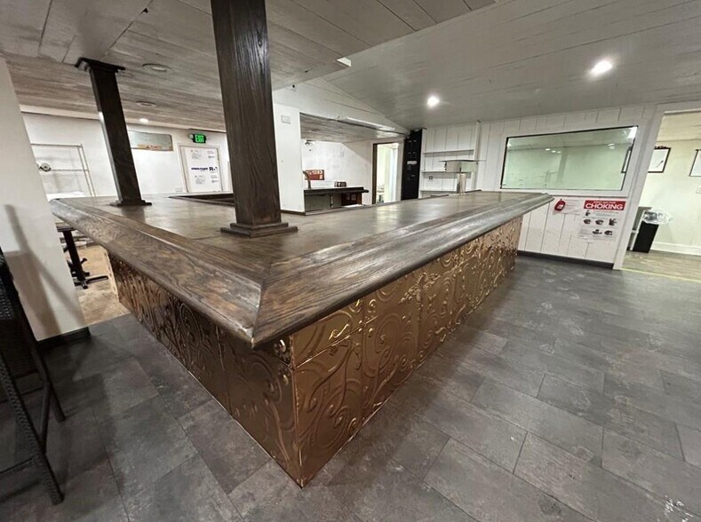 More Photos Of 401 E 4th St, Watkins Glen Restaurant For Sale