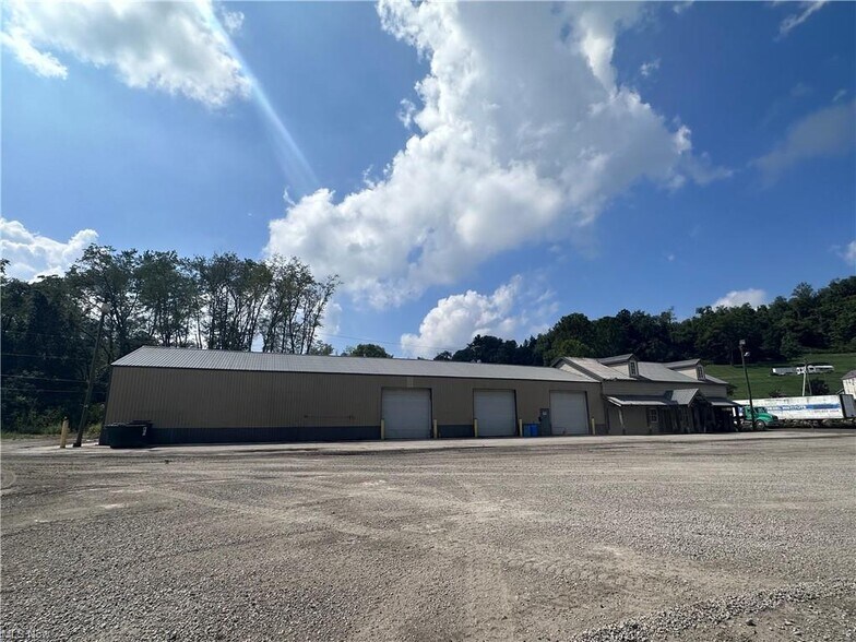 More Photos Of 54760 Neffs Bellaire Rd, Bellaire Warehouse For Lease