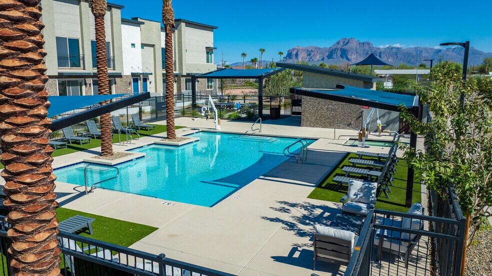 Primary Photo Of 651 N Ironwood Dr, Apache Junction Apartments For Sale