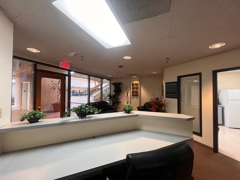 More Photos Of 2929 Coors Blvd NW, Albuquerque Office For Lease
