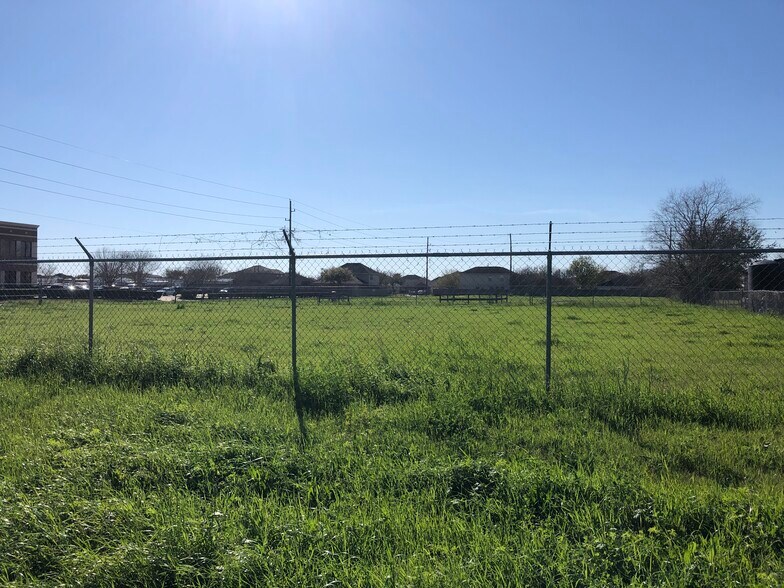 More Photos Of FM 359 @ Del Agua, Richmond Land For Sale