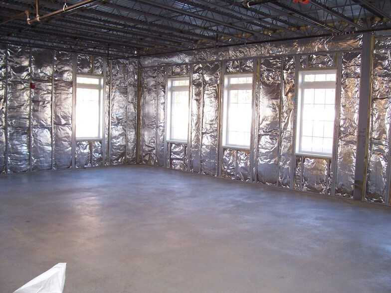 More Photos Of 23076 Three Notch Rd, California Office For Lease