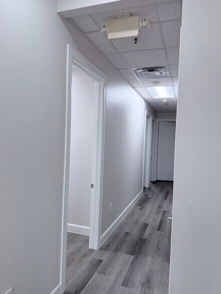 More Photos Of 18707 Mueschke Rd, Cypress Office For Sale