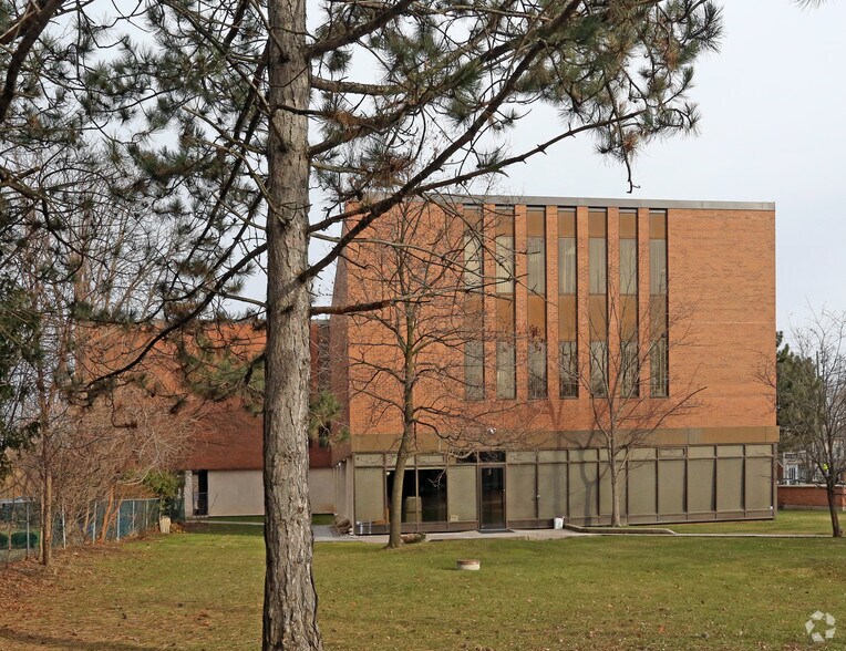 More Photos Of 200 Finch Ave W, Toronto Office For Lease