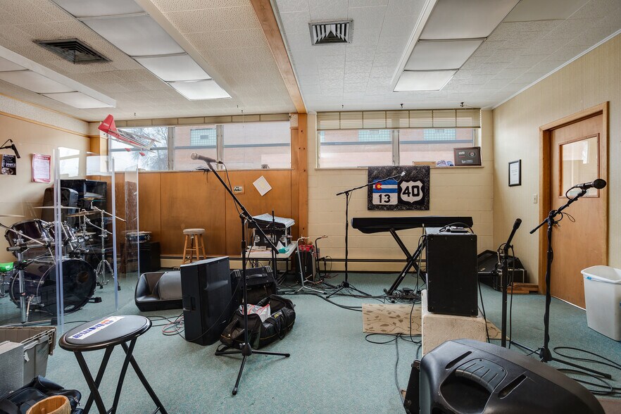 More Photos Of 101 W Victory Way, Craig Office For Sale