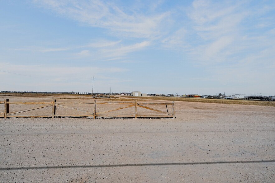 More Photos Of Hwy 385 & FM 1788 (SW Quadrant), Seminole Industrial For Sale