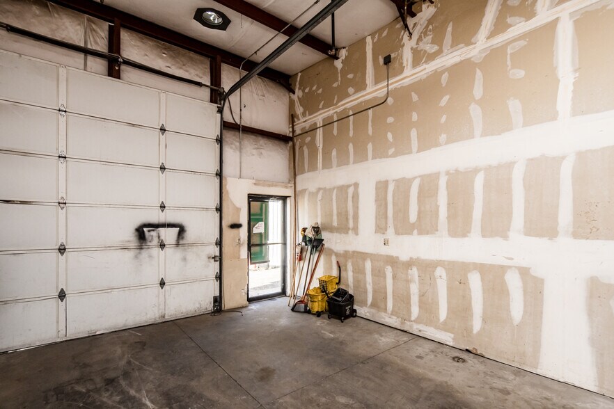 More Photos Of 790 Lake Havasu Ave N, Lake Havasu City Freestanding For Lease