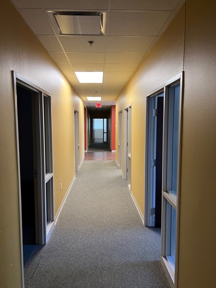 More Photos Of 3401 SE Macy Rd, Bentonville Unknown For Lease