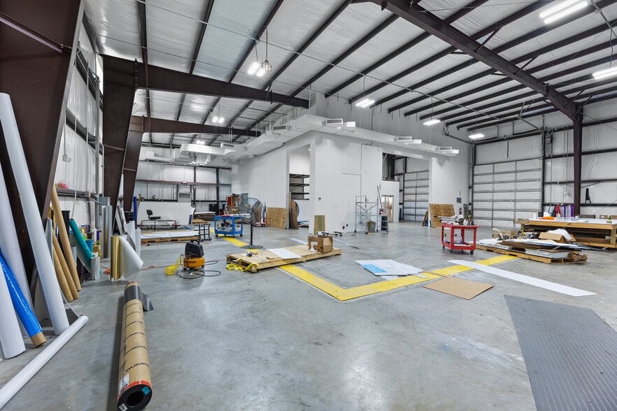 More Photos Of 12724 Cypress Valley Rd, Cypress Warehouse For Lease
