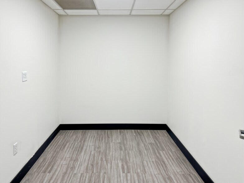 More Photos Of 3293 Harrison Blvd, Ogden Coworking Space