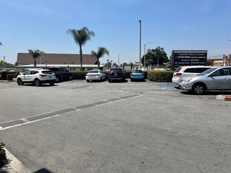 More Photos Of 11036-11046 Washington Blvd, Whittier Loft Creative Space For Lease