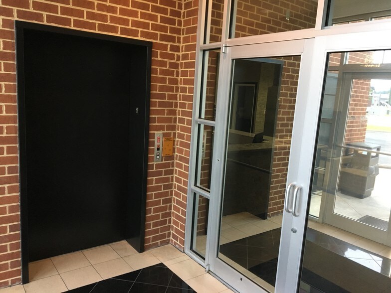 More Photos Of 10469 Atlee Station Rd, Ashland Office For Sale