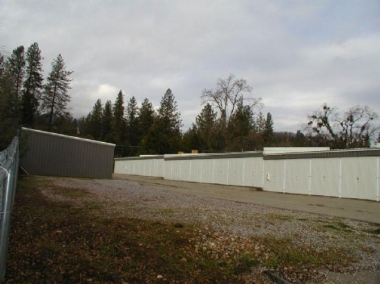 More Photos Of 20707 Lakeshore Dr, Lakehead Self Storage For Sale