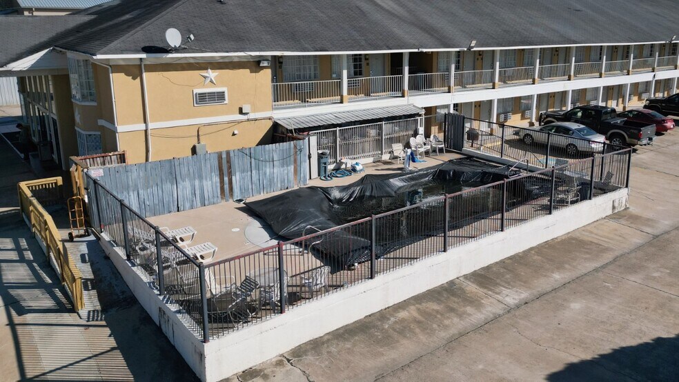 More Photos Of 1804 E Sarah Dewitt Dr, Gonzales Hotel For Sale