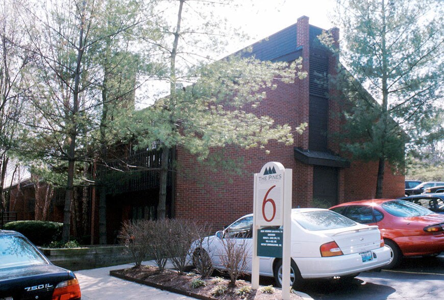 More Photos Of 4 The Pines Ct, Saint Louis Office Residential For Sale
