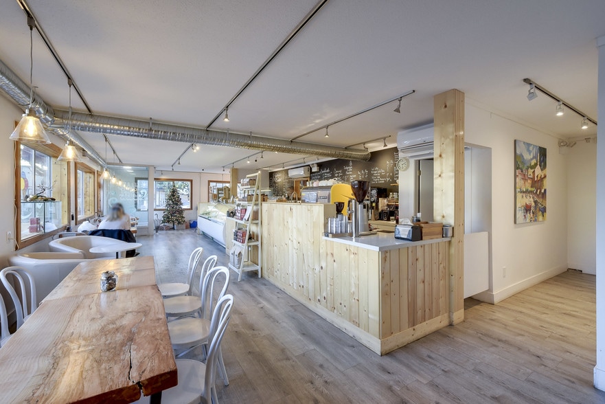 More Photos Of 9103 Glover Rd, Langley Storefront Retail Residential For Lease