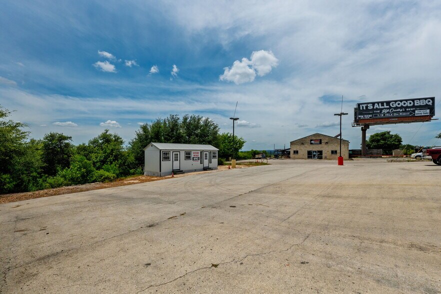 More Photos Of 21601 State Highway 71 W, Spicewood Land For Lease