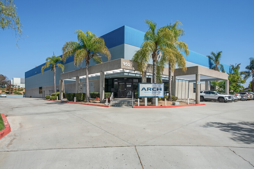 Primary Photo Of 950 Borra Pl, Escondido Warehouse For Lease