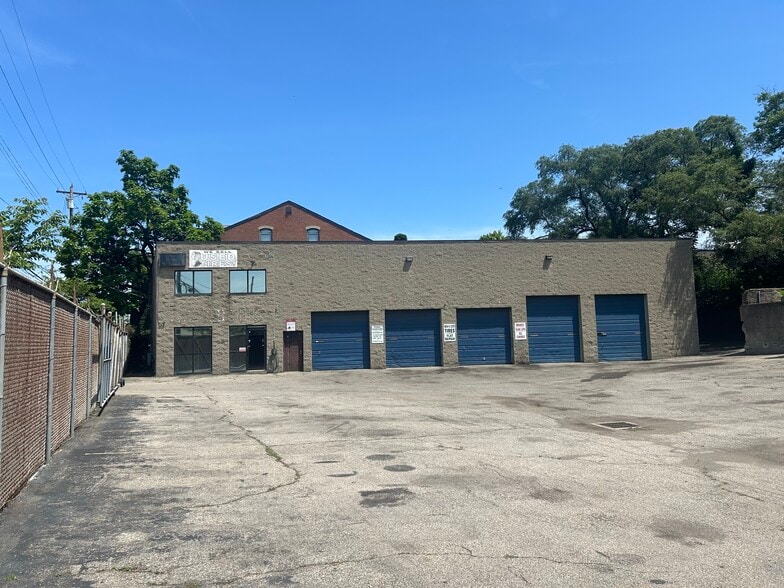 More Photos Of 2500 Spring Grove Ave, Cincinnati Warehouse For Sale