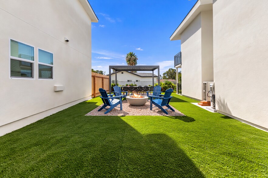 More Photos Of 6407-13 Richard st, San Diego Apartments For Sale