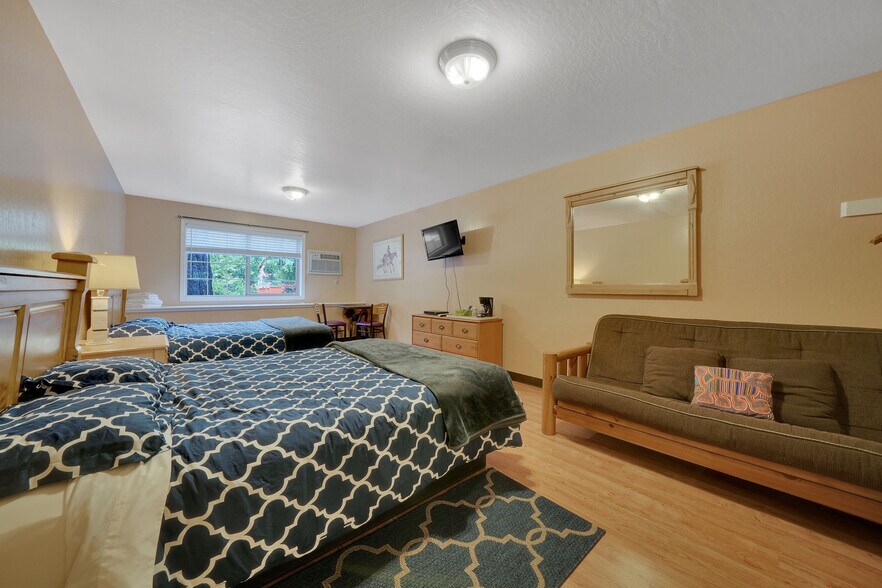 More Photos Of 31880 State Highway 108, Strawberry Hotel For Sale