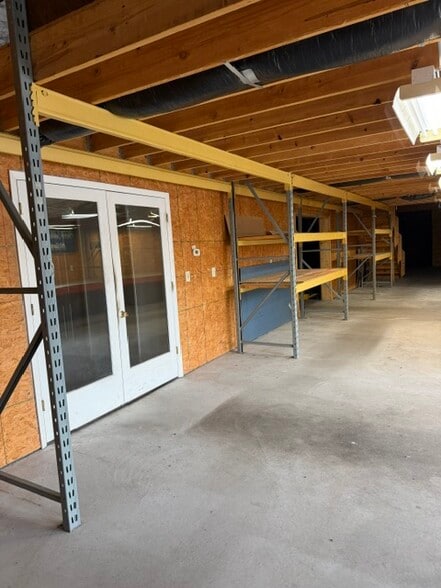 More Photos Of 160 Stover Dr, Carlisle Industrial For Lease