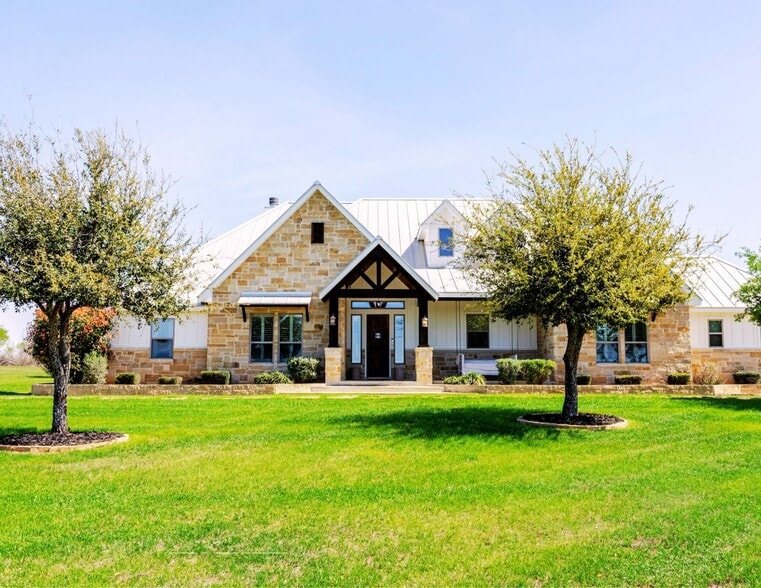 More Photos Of 1980 County Road 361, La Vernia Land For Sale