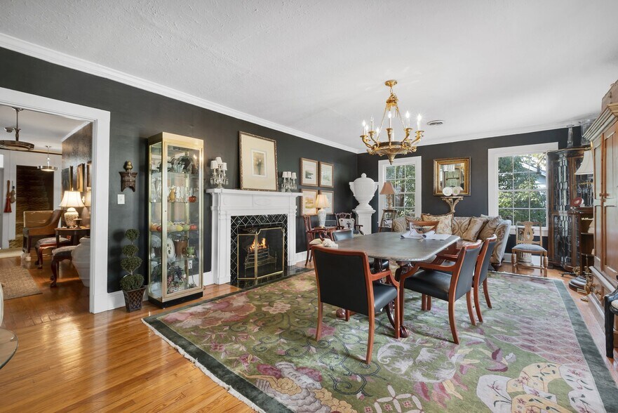 More Photos Of 231 E 5th Ave, Tallahassee Office For Sale