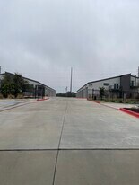 More Photos Of 1009 N Ranch 620 Rd, Lakeway Warehouse For Sale