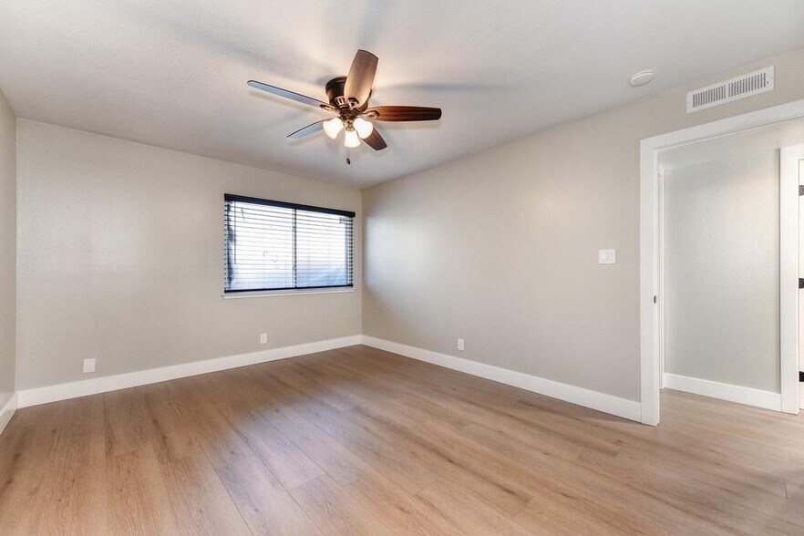 More Photos Of 5364 Garfield Ave, Sacramento Apartments For Sale