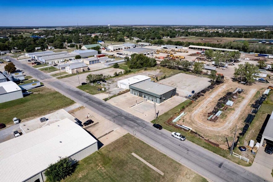 More Photos Of 414 E. Industrial Rd, Goddard Industrial For Sale