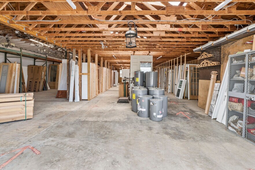 More Photos Of 3141 Highway 11 E, Telford Flex For Sale
