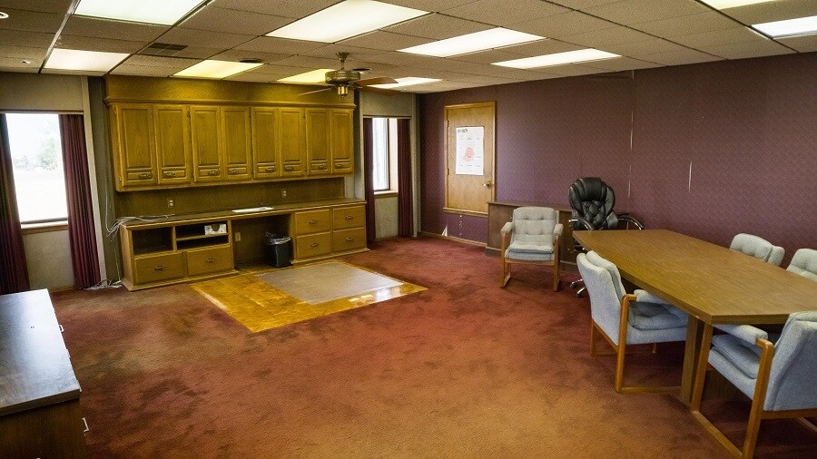 More Photos Of 4310 Oklahoma Ave, Woodward Distribution For Sale