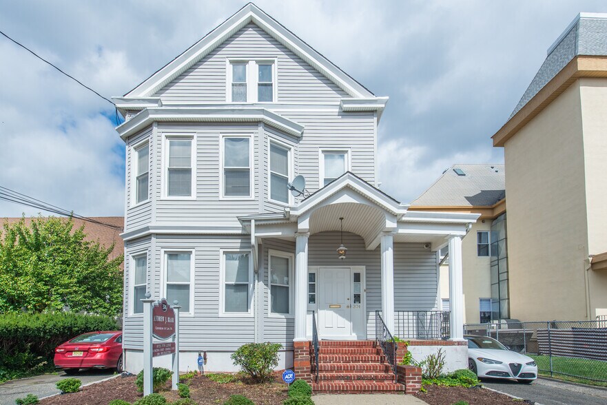 More Photos Of 374 Clifton Ave, Clifton Office For Sale