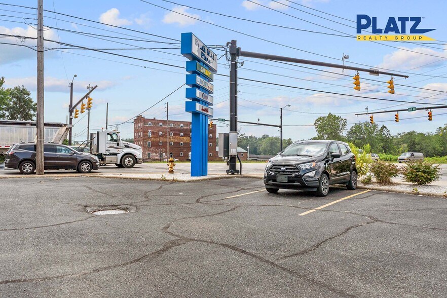 More Photos Of 231-239 Main Ave SW, Warren Storefront For Sale