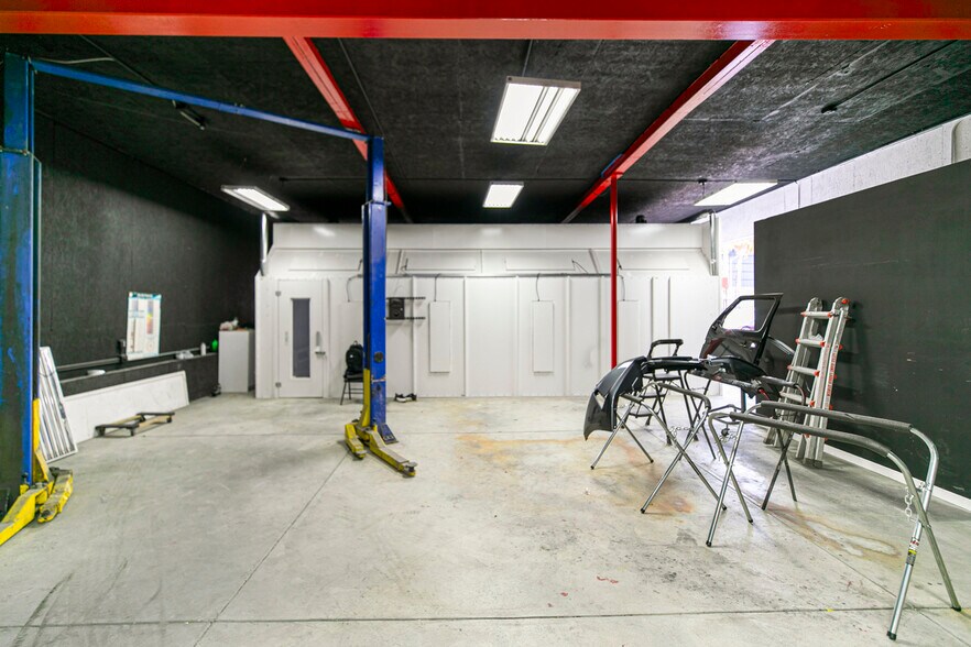 More Photos Of 4605–4619 W Pico Boulevard, Los Angeles Auto Repair For Sale