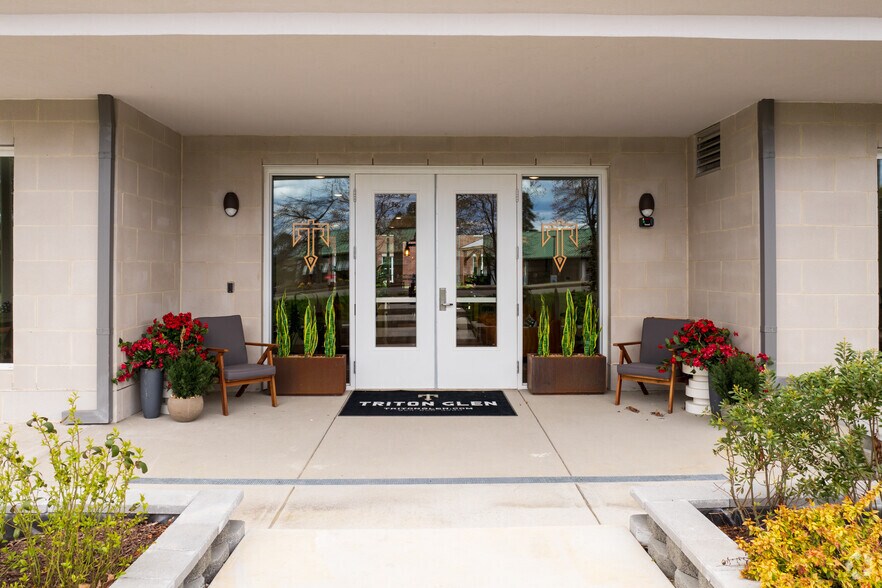 More Photos Of 10945 Nuckols Rd, Glen Allen Apartments For Sale