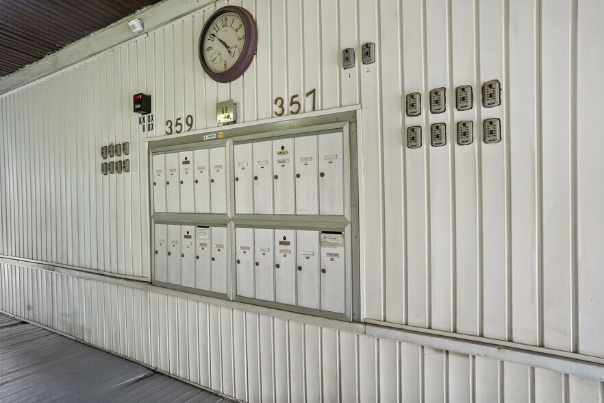 More Photos Of 357-359 Norman St, Bridgeport Apartments For Sale