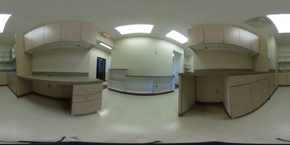 More Photos Of 7145 N George Bush Hwy, Garland Office For Sale