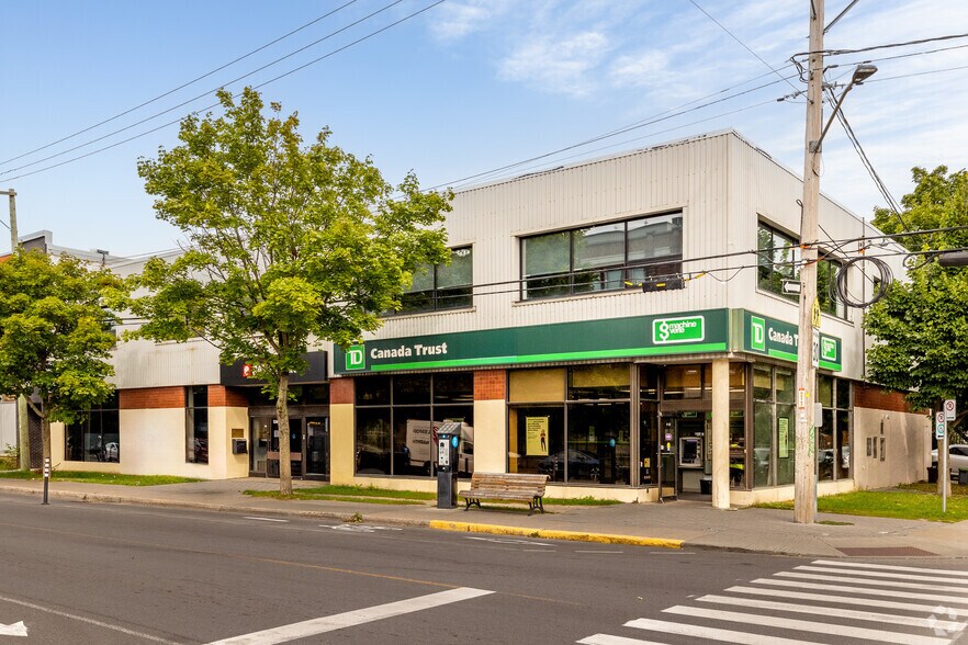 Primary Photo Of 5260 Rue De Verdun, Verdun Office For Sale