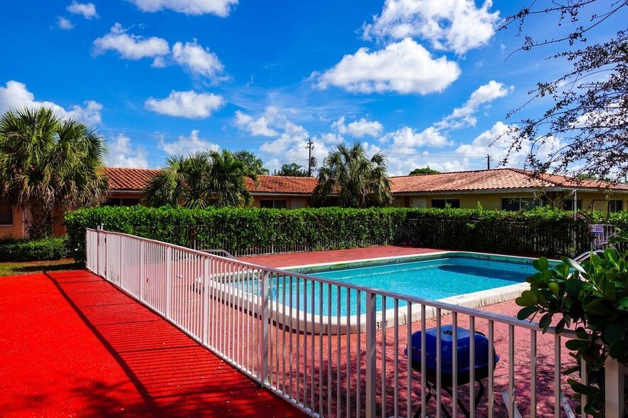 More Photos Of 8430 NW 40th St, Coral Springs Apartments For Sale